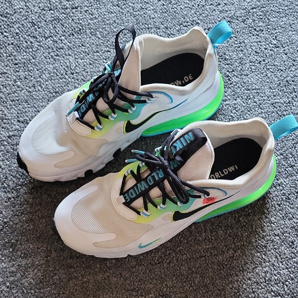 Nike Ladies Or Mens White and Neon Green Athletic Shoes Mens 8.5 Womens 10